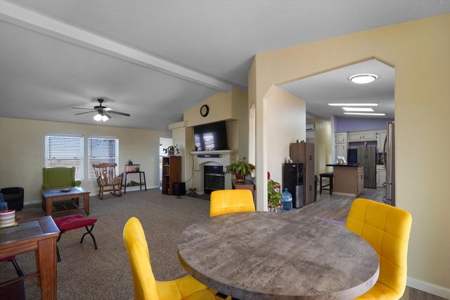 38 Lora Lane, Edgewood, NM 87015