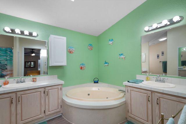 38 Lora Lane, Edgewood, NM 87015