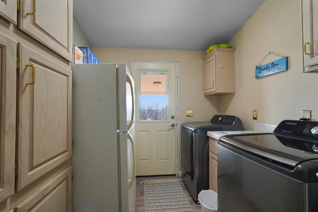 38 Lora Lane, Edgewood, NM 87015