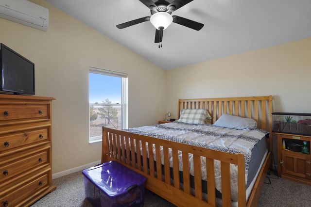 38 Lora Lane, Edgewood, NM 87015