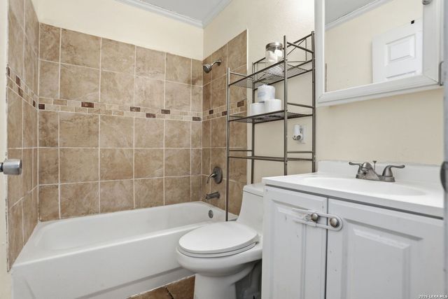 1015 CIBOLO TRL, Universal City, TX 78148