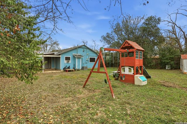 1015 CIBOLO TRL, Universal City, TX 78148