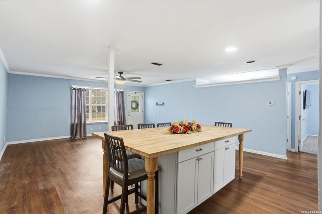 1015 CIBOLO TRL, Universal City, TX 78148