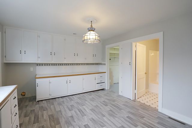 1450 Carman Street, Burton, MI 48529