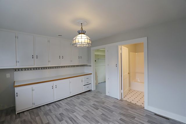 1450 Carman Street, Burton, MI 48529