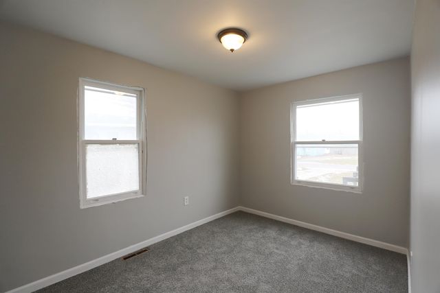 1450 Carman Street, Burton, MI 48529