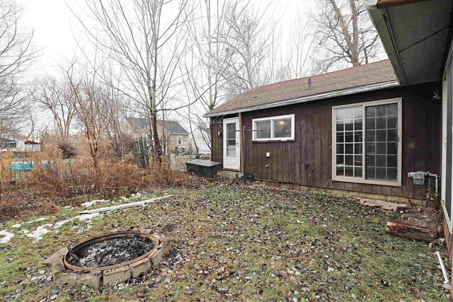 1450 Carman Street, Burton, MI 48529