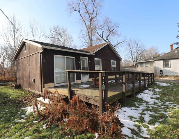 1450 Carman Street, Burton, MI 48529