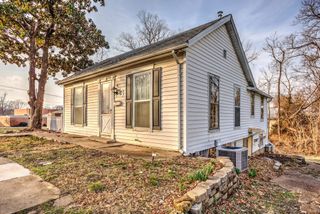 8 E Gray Street, Newburgh, IN 47630