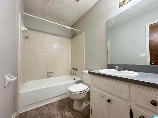 2404 HAMPSTEAD DRIVE, Birmingham, AL 35235