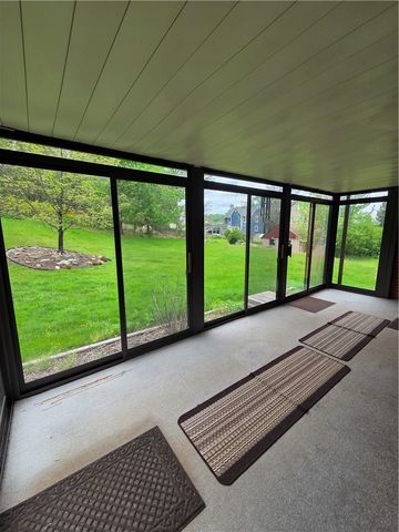 204 Pike St, Penn Hills, PA 15235