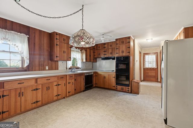 400 Harris Street, Toccoa, GA 30577