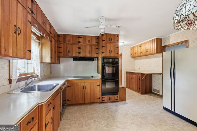 400 Harris Street, Toccoa, GA 30577