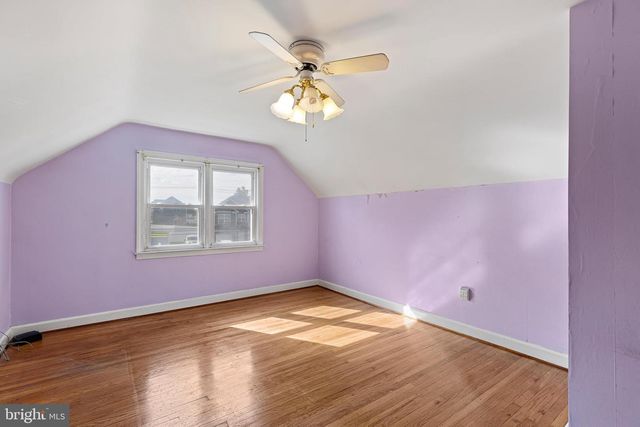 4101 CHANDLER DR, Brookhaven, PA 19015