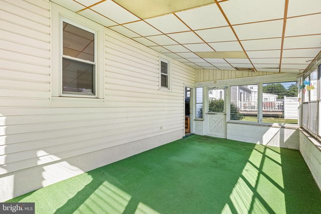 4101 CHANDLER DR, Brookhaven, PA 19015