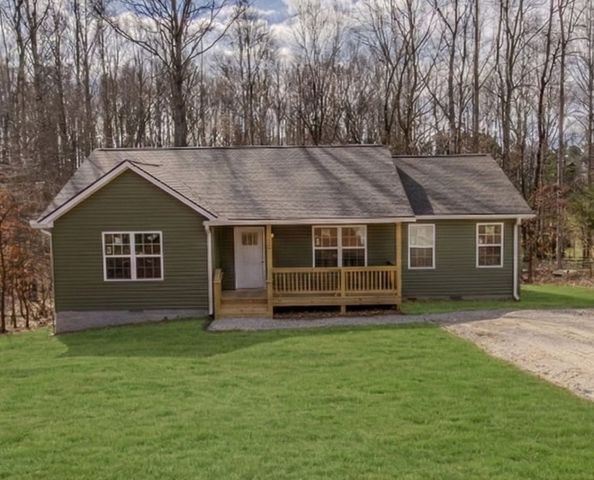 478 Hickory Ln, Sparta, TN 38583