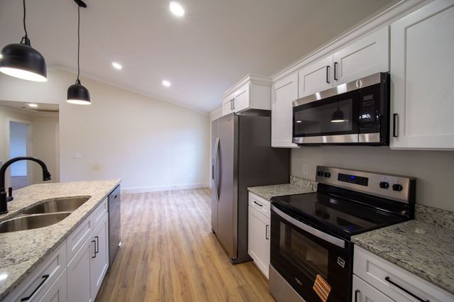 478 Hickory Ln, Sparta, TN 38583