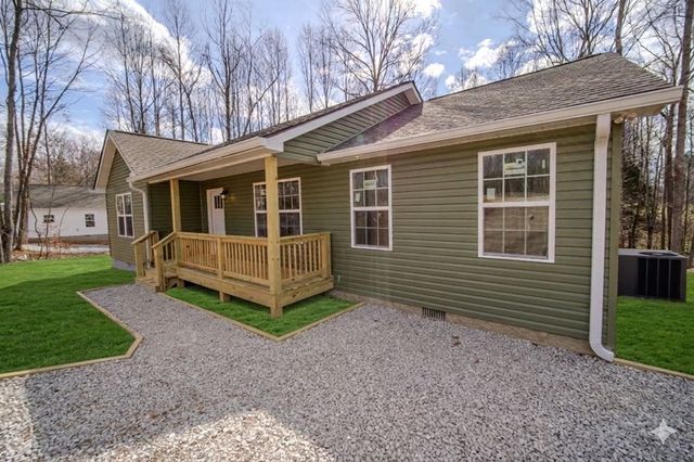 478 Hickory Ln, Sparta, TN 38583