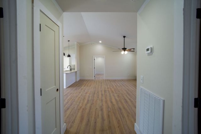 478 Hickory Ln, Sparta, TN 38583