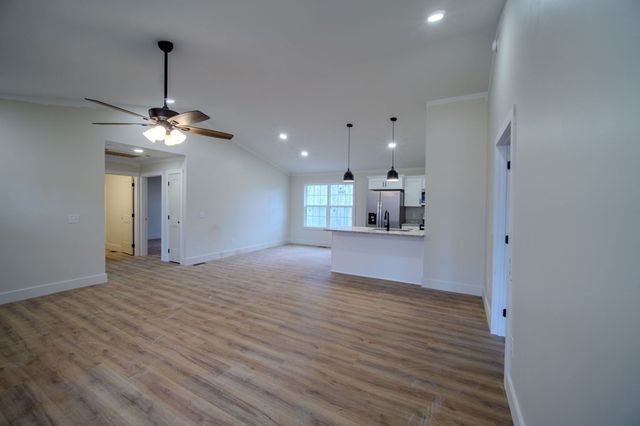 478 Hickory Ln, Sparta, TN 38583