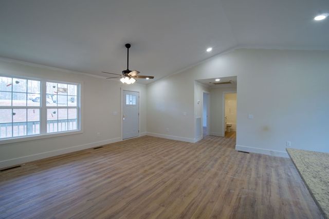 478 Hickory Ln, Sparta, TN 38583