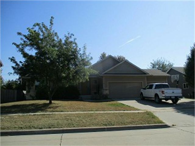 2015 SE Greentree Drive, Waukee, IA 50263