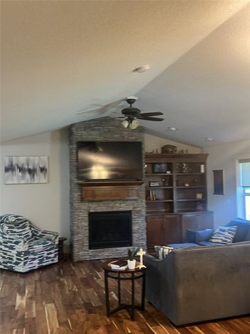 2015 SE Greentree Drive, Waukee, IA 50263