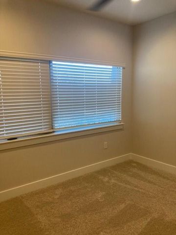 3411 Willow Springs RD B, Austin, TX 78704