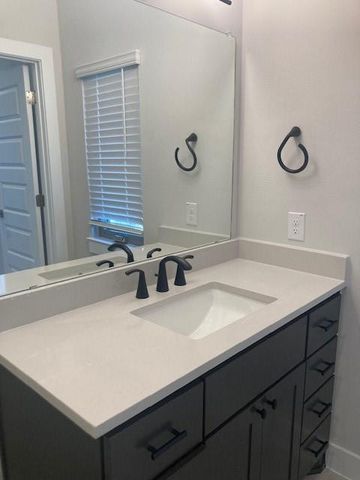 3411 Willow Springs RD B, Austin, TX 78704