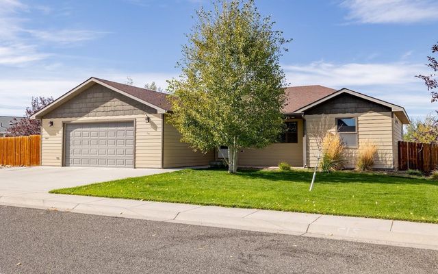 3007 Twin Creek Tr Ave, Cody, WY 82414 property photo
