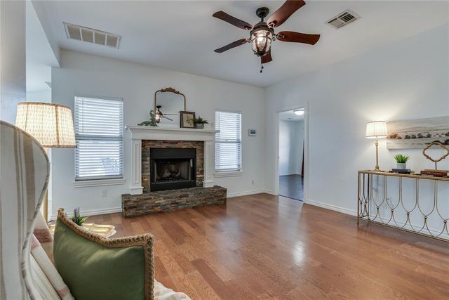 202 N Westminster Way, Mustang, OK 73064