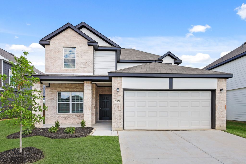 7829 White Spruce Lane, Fort Worth, TX 76123
