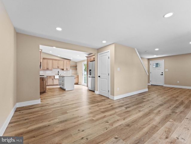 139 ALBANY AVE, Barrington, NJ 08007