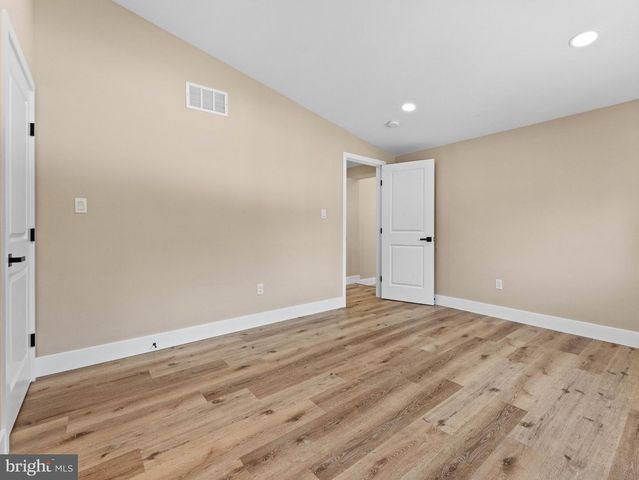 139 ALBANY AVE, Barrington, NJ 08007