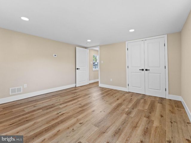 139 ALBANY AVE, Barrington, NJ 08007
