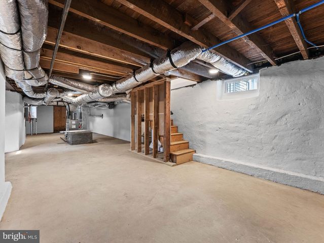 139 ALBANY AVE, Barrington, NJ 08007