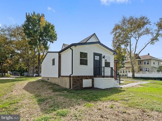 139 ALBANY AVE, Barrington, NJ 08007