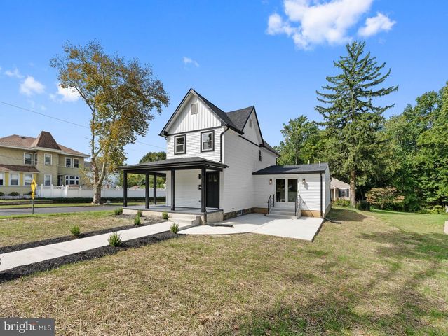 139 ALBANY AVE, Barrington, NJ 08007