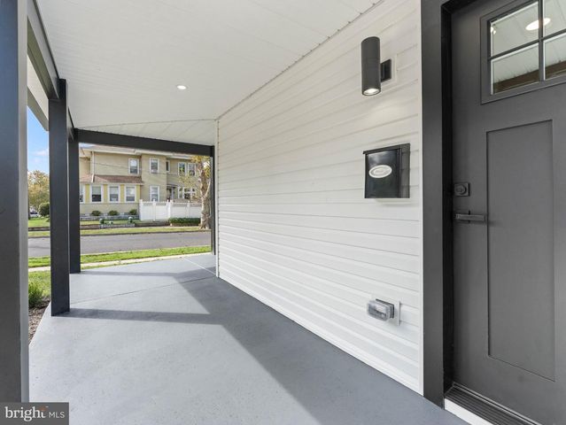 139 ALBANY AVE, Barrington, NJ 08007
