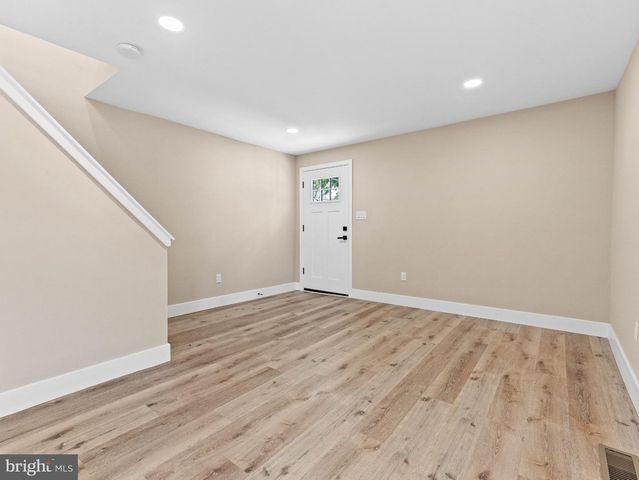 139 ALBANY AVE, Barrington, NJ 08007