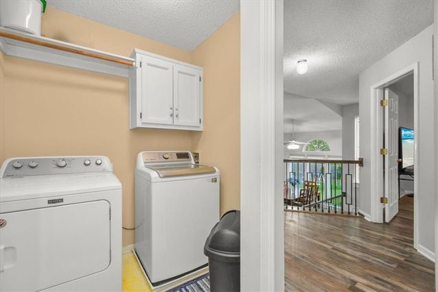 420 NE Victoria Circle, Lee's Summit, MO 64086