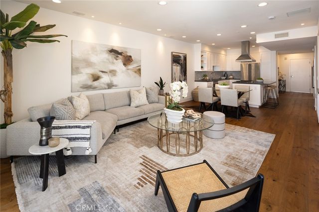 111 S De Lacey Avenue 417, Pasadena, CA 91105