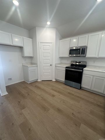 8065 Chesapeake Trail, Bauxite, AR 72011