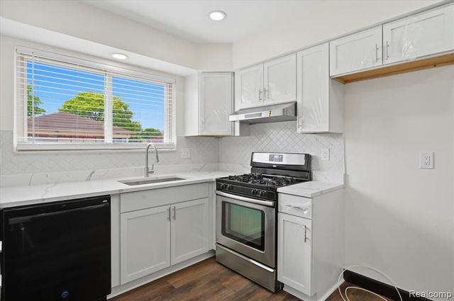 33058 Ione Drive, Sterling Heights, MI 48310