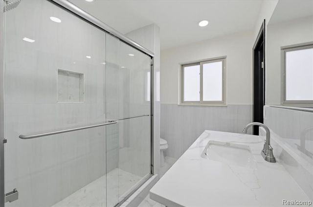 33058 Ione Drive, Sterling Heights, MI 48310