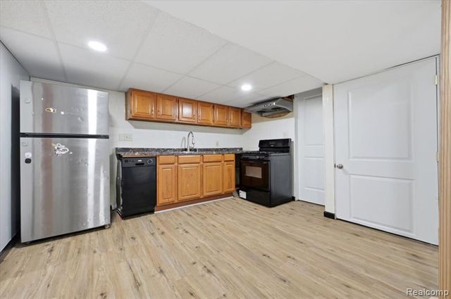 33058 Ione Drive, Sterling Heights, MI 48310