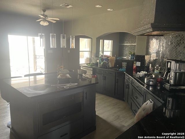 9402 Santa Fe, San Antonio, TX 78245