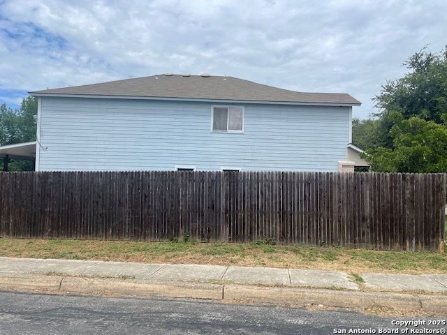 9402 Santa Fe, San Antonio, TX 78245