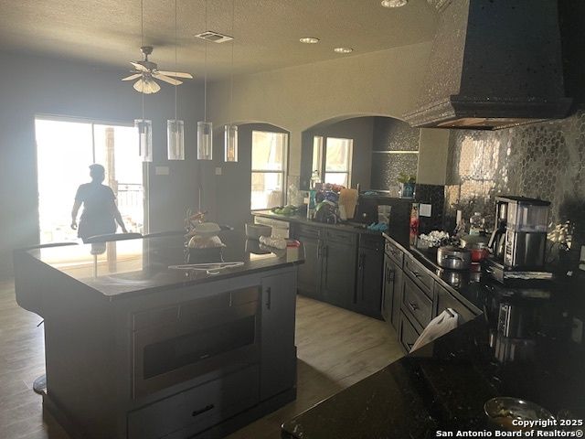 9402 Santa Fe, San Antonio, TX 78245