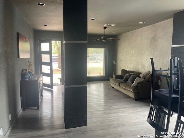 9402 Santa Fe, San Antonio, TX 78245